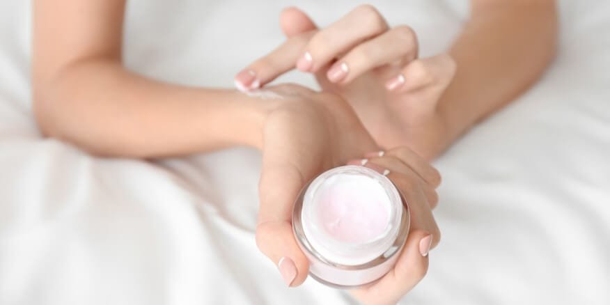 كيفية اختيار أفضل كريم مرطب للبشرة الدهنية 2 كريم مرطب للبشرة الدهنية