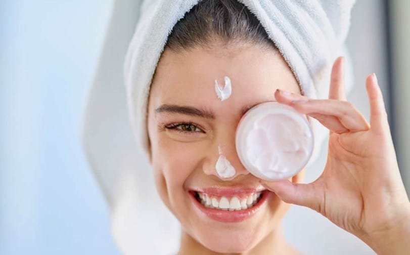 كيفية اختيار أفضل كريم مرطب للبشرة الدهنية 1 كريم مرطب للبشرة الدهنية