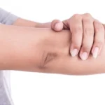 أفضل كريم لتفتيح الركب والأكواع والتخلص من التصبغات 6 كريم لتفتيح الركب والأكواع