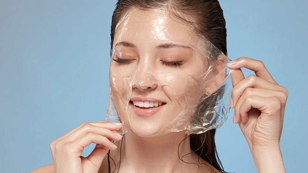 تنظيف البشرة بالماسكات