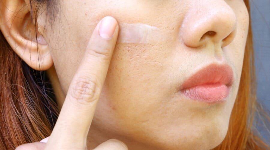 تنظيف البشرة وغلق المسام